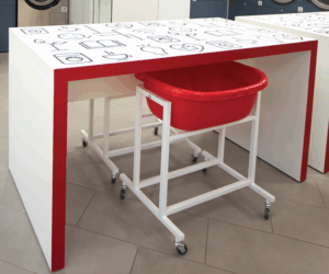 Pernas para mesa de dobrar roupa Bloomest Icone (adicionar também o artigo B00046 - tampo da mesa)
